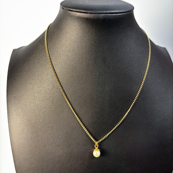Pendant Necklace Gold Tone Delicate Single Imitation Pearl - Picture 5 of 5